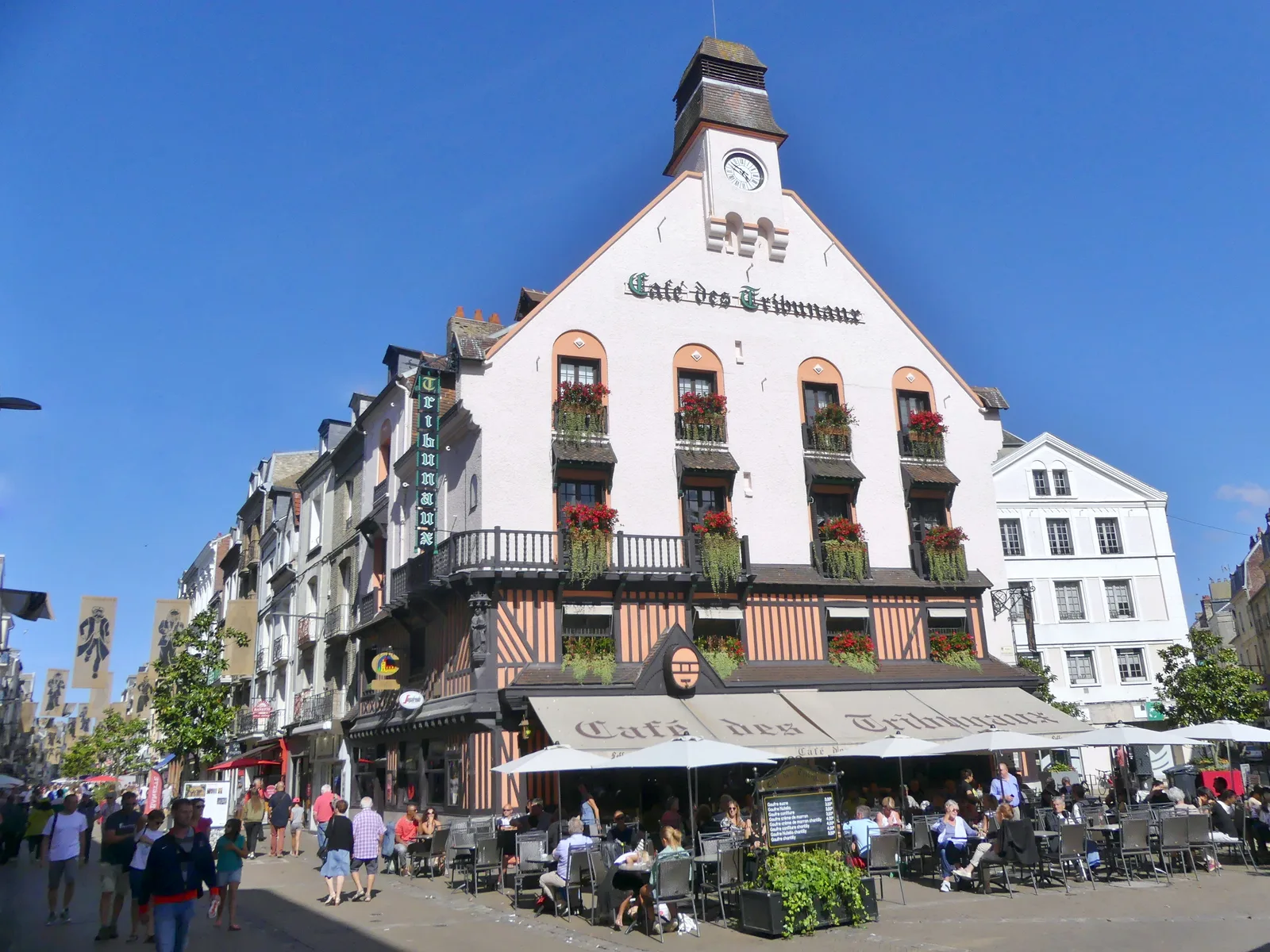 Café des Tribunaux